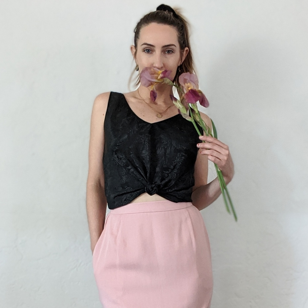 90s Pink pencil skirt. - Picture 3 of 4